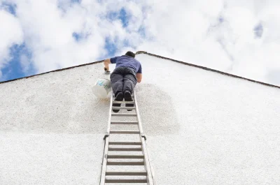 Peinture extérieure à Montouliers — façades et ravalement