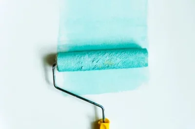 Peinture intérieure à Montouliers — murs, plafonds et boiseries